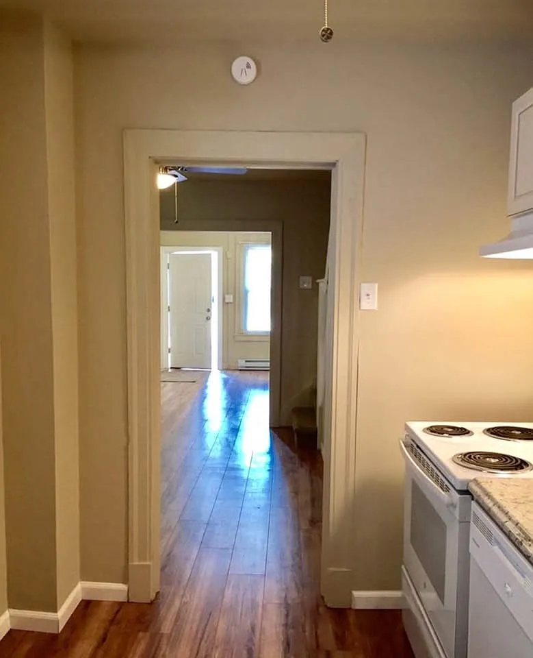 2 bed, 846 sqft, $1,375 — Photo 3