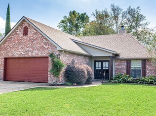 104 Cherry Bark Ln, Lafayette, LA 70508