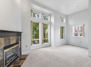 3028 Western Ave APT 310, Seattle, WA 98121