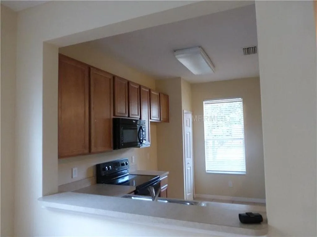 Kitchen - 2651 Retreat View Cir