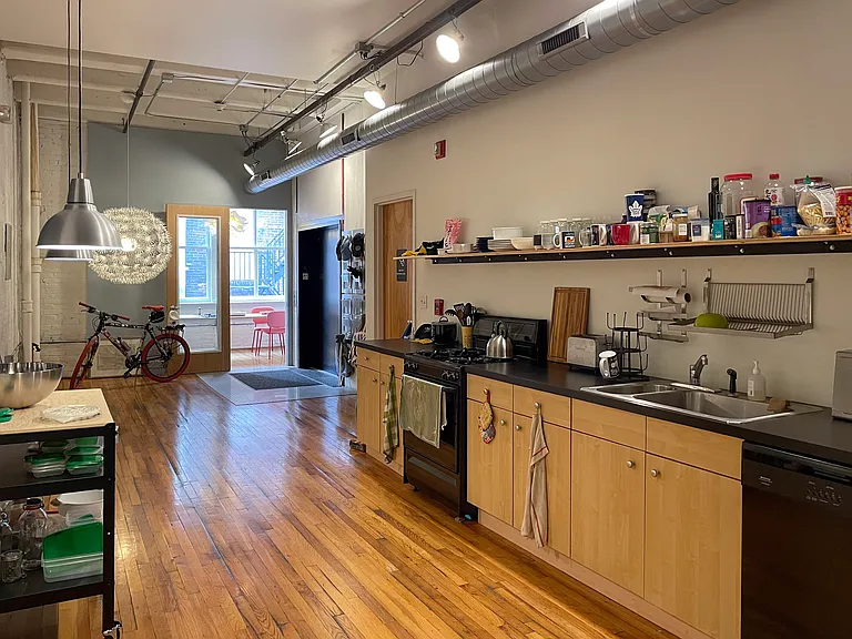945 Liberty Ave #600 — Photo 28