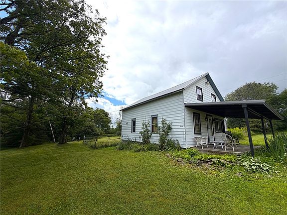 3rd image of 1557 Wilson Rd