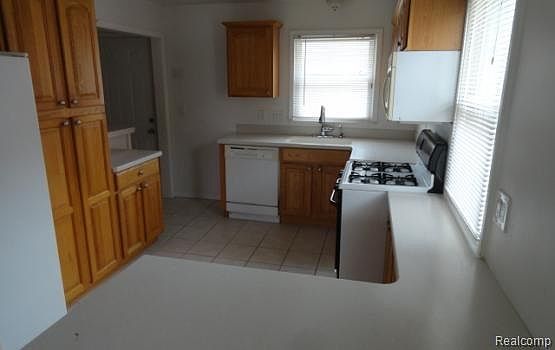 2nd image of 6648 Burnly St