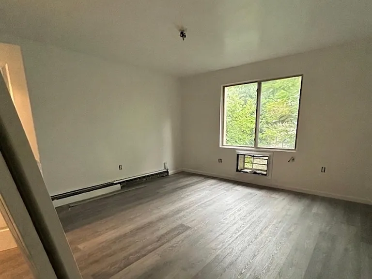 747 Lexington Ave #2 — Photo 5