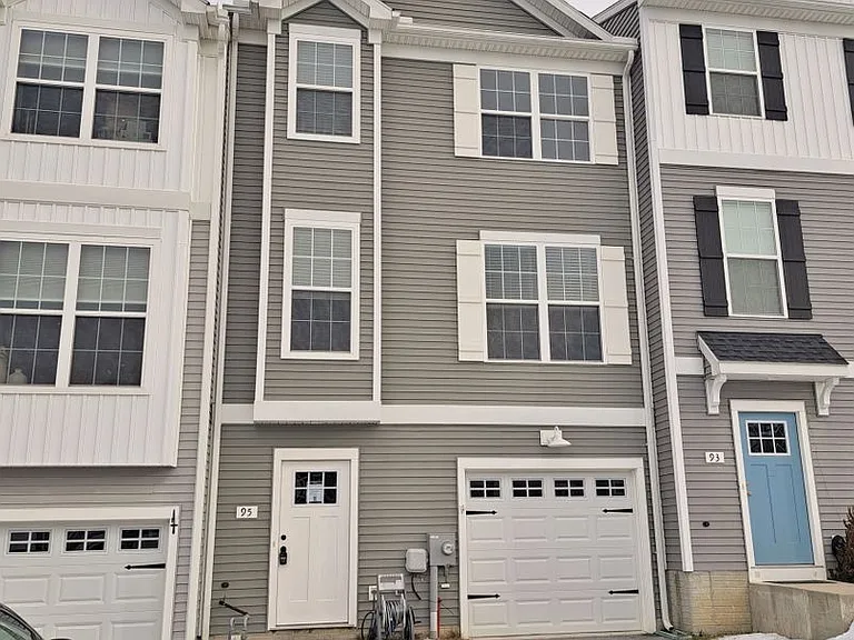 95 Overlook Dr — Photo 2