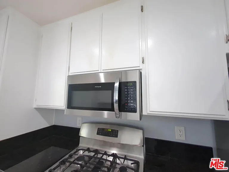 1844 Thayer Ave #102 — Photo 11