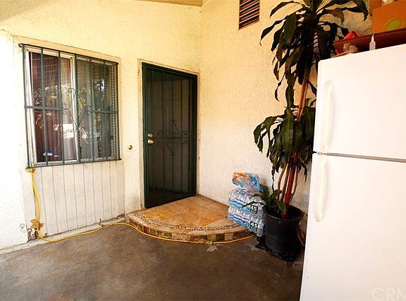 3rd image of 2101 E 112th St
