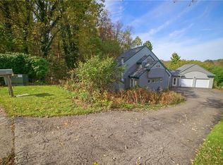 313 Amblewood Cir, Greensburg, PA 15601