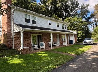 1125 Milliron St, Youngwood, PA 15697
