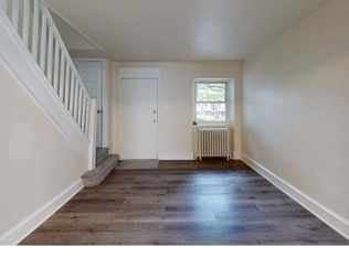 7246 Lamport Rd, Upper Darby, PA 19082