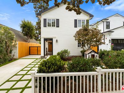 1043 Hartzell St, Pacific Palisades, CA, 90272