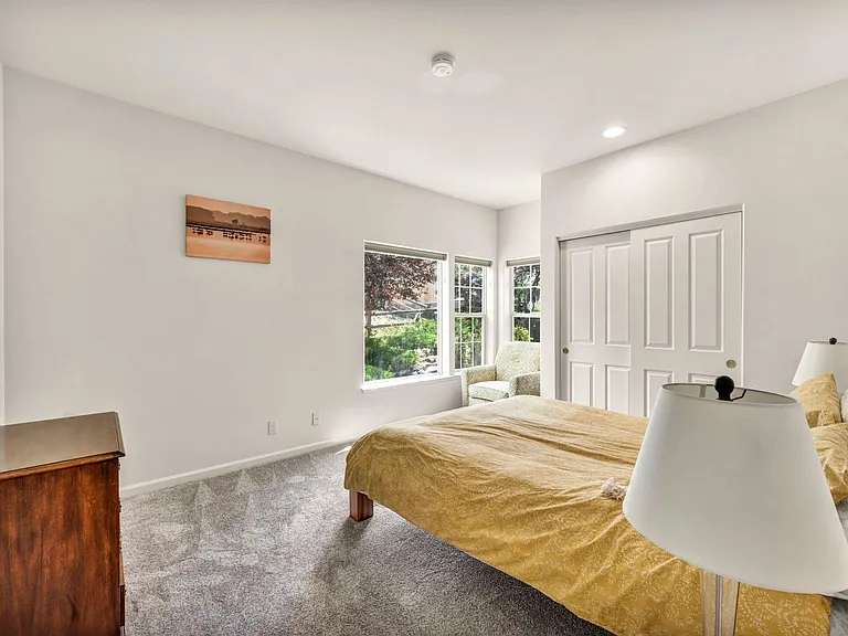 14220 W Windriver Ln — Photo 32