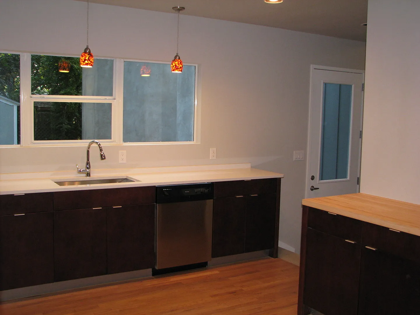 Ut Pre-Lease: Incredible 5 Bed/2 Bath Remodeled Home - Top Of The Line Finishes! — Photo 3