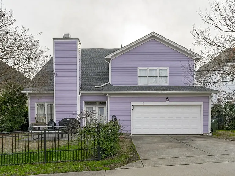 1313 Legendary Ln — Photo 44