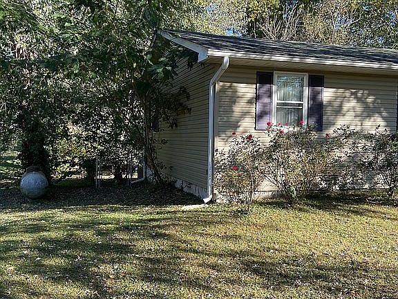 4th image of 307 S Ash St