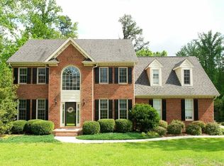700 Oldwyck Dr, Fuquay Varina, NC 27526