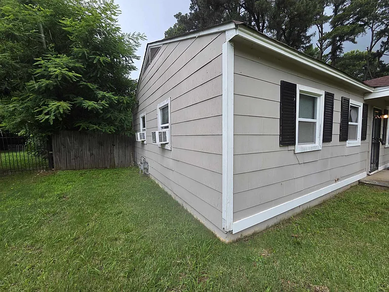 3263 Baskin St — Photo 19