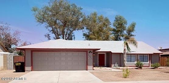 3rd image of 5936 W Loma Ln