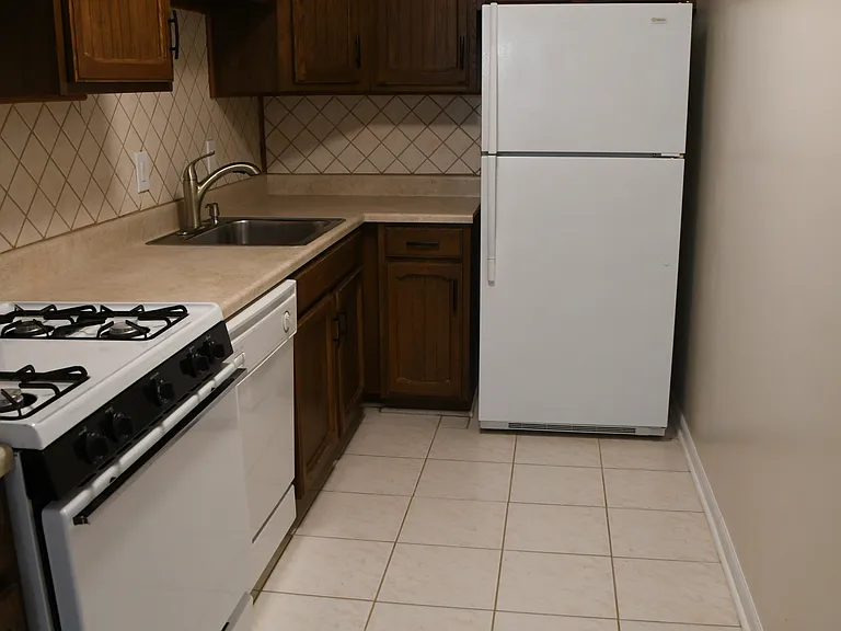 10300 Westlake Dr #301 — Photo 6