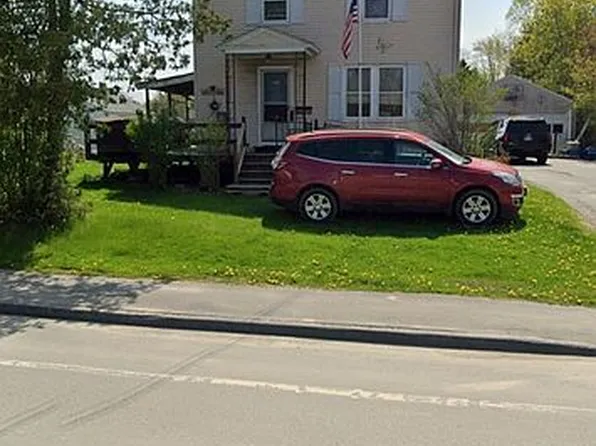 16 Savage St, Fairfield, ME 04937