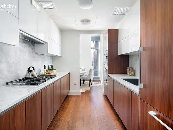 4th image of 35 W 15th St APT 9C