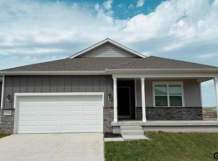 18468 Aurora St, Omaha, NE 68136