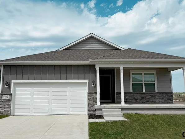 18468 Aurora St, Omaha, NE 68136