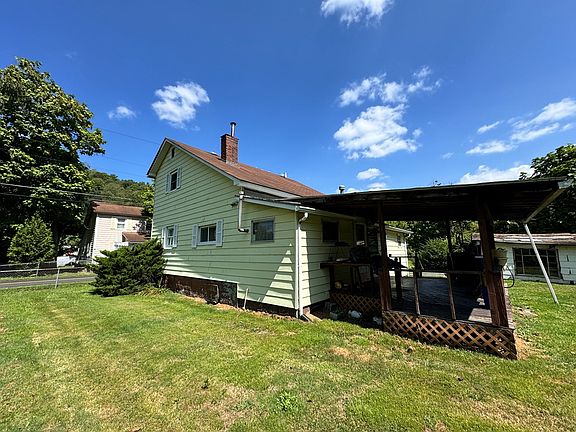 3rd image of 415 Burmeister Ave