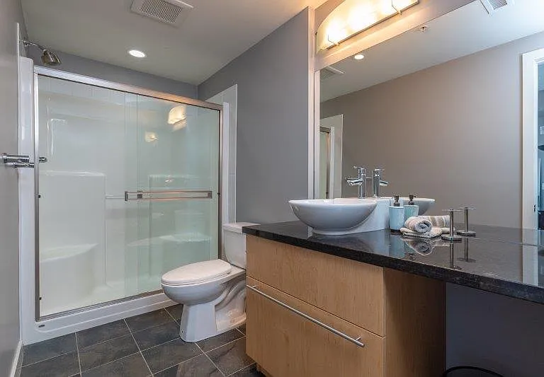 215 13th Ave SW #1305 — Photo 18