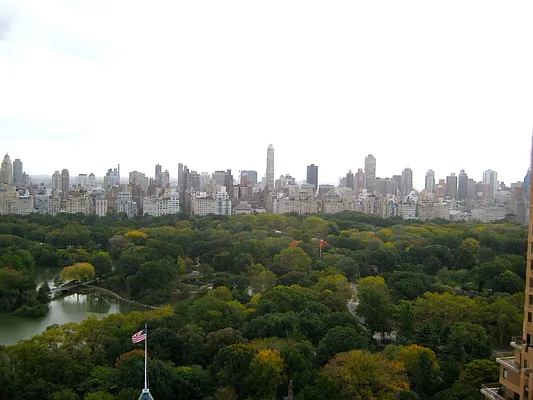 Sold by Julian Hill Everett, LREB | media 12