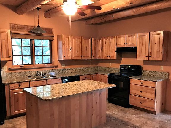 4th image of 319 Pond Ct