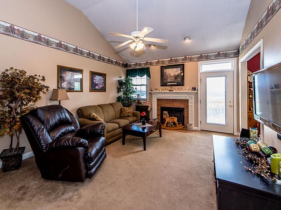 5th image of 135 Hillvale Ln