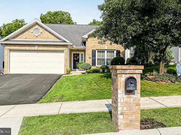 304 Baumgardner Dr, Harrisburg, PA 17112