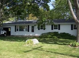 956 Taylor Ln, Stoughton, WI 53589