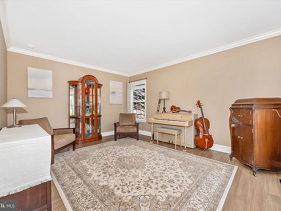 5th image of 6306 Hawkins Ct N