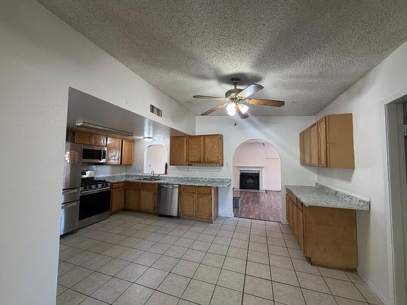 4th image of 12708 Cloudview Ave NE #5