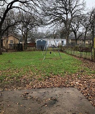 5th image of 202 Helen Dr