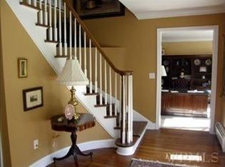 2 Hemlock Hollow Rd, Armonk, NY 10504