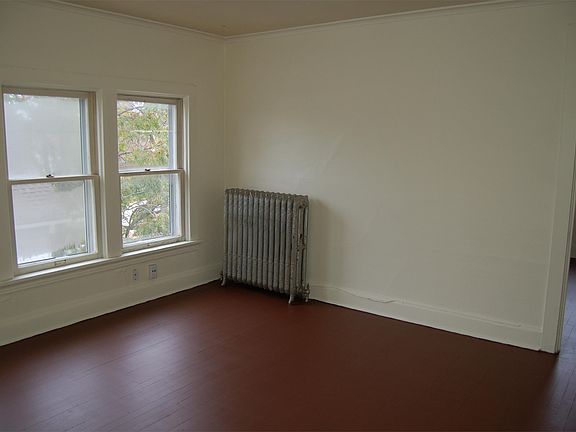 2nd image of 2035 N Holton St APT 5