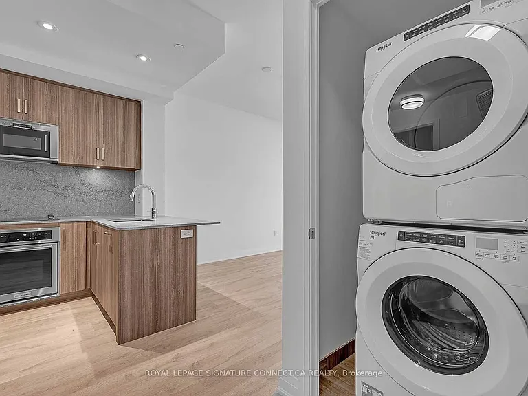 280 Howland Ave #303 — Photo 13