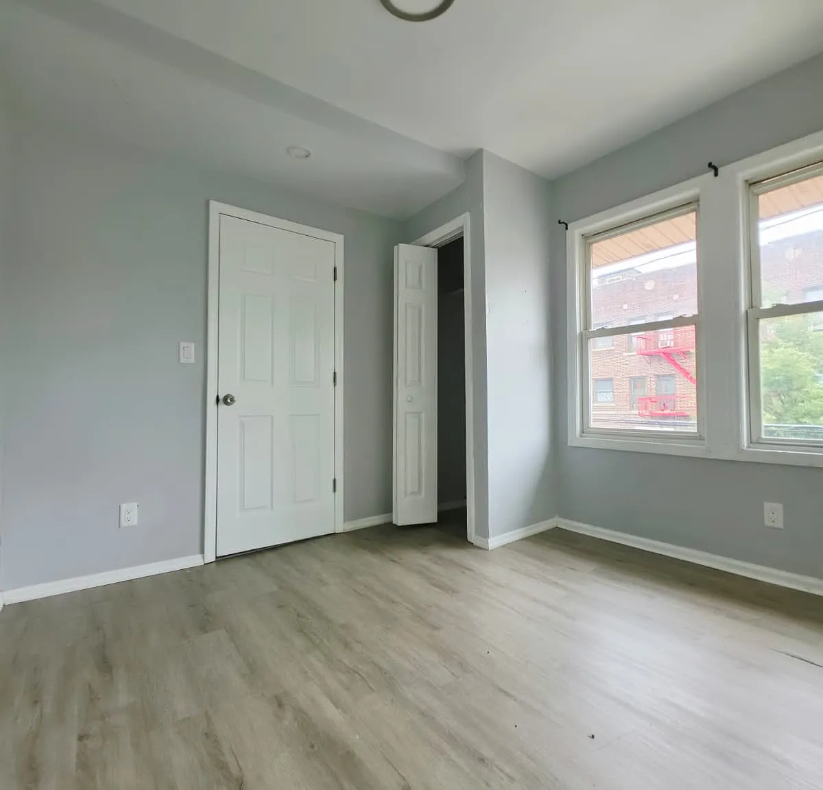 2 bed, 800 sqft, $1,950 — Photo 2