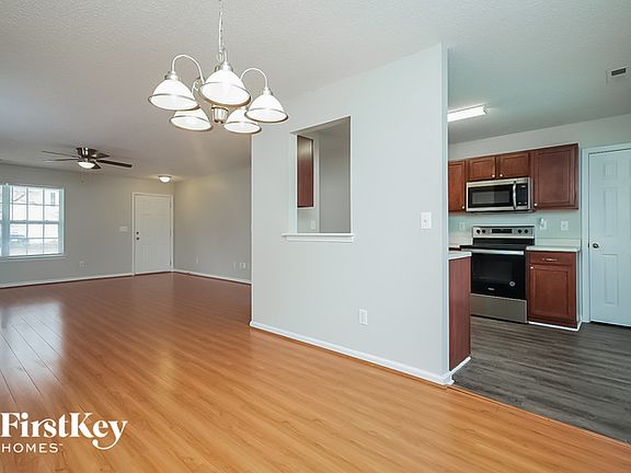 5th image of 548 Bedford Knoll Dr