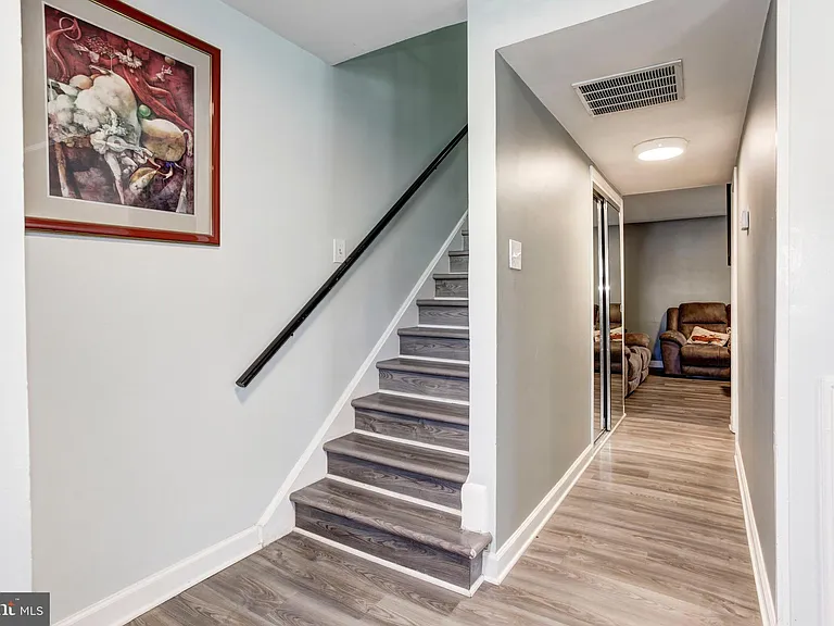 2409 Kilpatrick Pl — Photo 9
