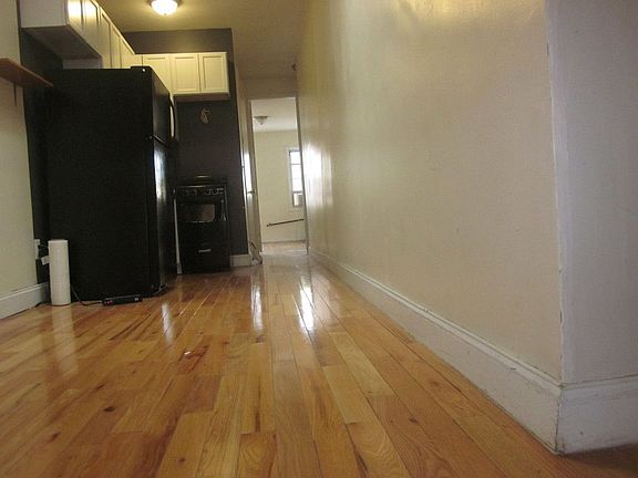 3rd image of 133 Meserole St #3G