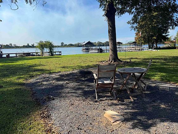 4th image of 7935 Island Rd