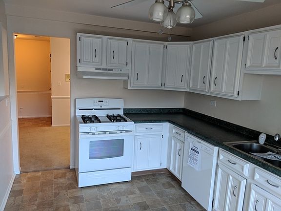 2nd image of 1706 N Emerald Bay Unit 6