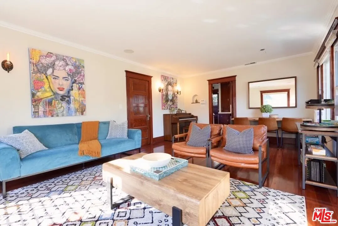 2 bed, 2.0 bath, 800 sqft, $4,495 — Photo 3