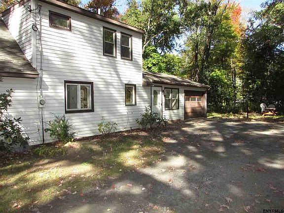 3rd image of 19 Oxford Pl