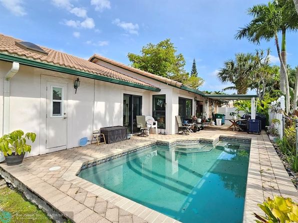 11375 N Point Dr, Cooper City, FL 33026
