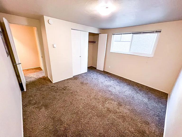 IRO Apartments — Photo 5